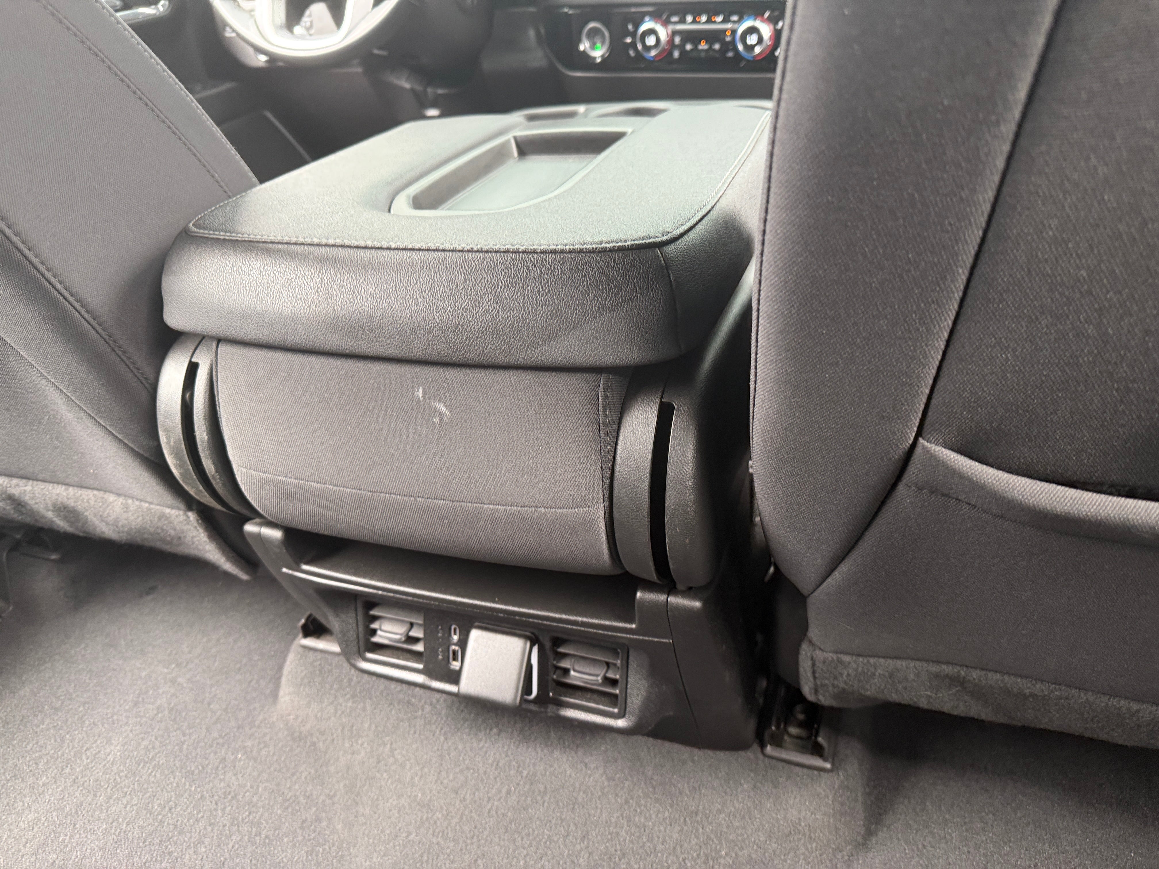 gmc sierra 1500 2024 3GTPUCEK7RG231453 image gmc sierra 1500 2024 3GTPUCEK7RG231453 image